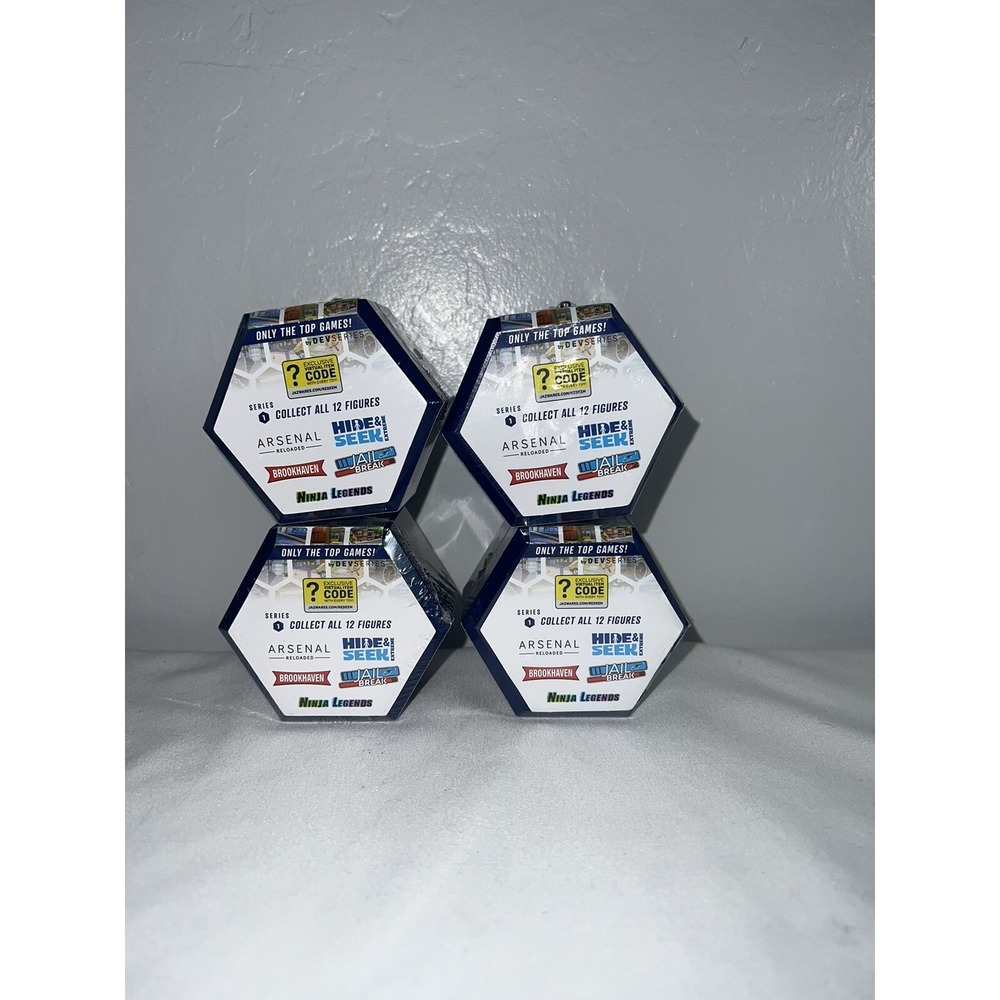 Roblox DevSeries Lot of 4 Blind Mystery Figures  Series 1‎ with Code New Sealed